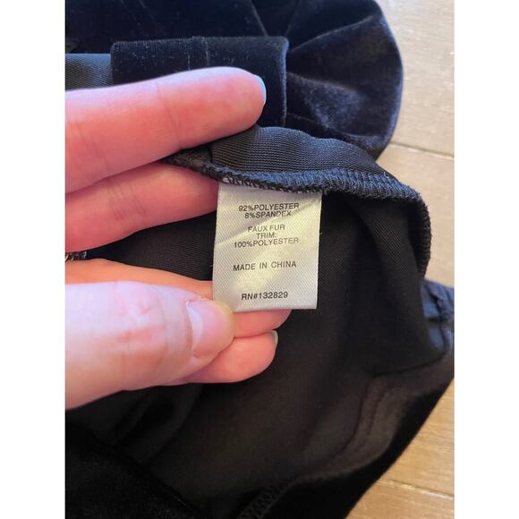 Superdown Erika Feather Mini Dress in Black Velvet Size Small 0578 - Picture 11 of 11